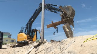 Oceanfront house collapsed in Rodanthe [upl. by Alial79]