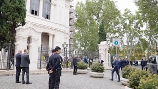 La premier Meloni partecipa alla commemorazione del 7 ottobre alla sinagoga di Roma [upl. by Htur241]