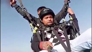 Graba el accidente mortal de parapente de su instructor con su palo de selfie [upl. by Obadiah]