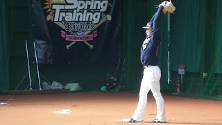 オリックス 金子千尋 初ブルペン 新ビジターユニフォーム 2016 宮崎キャンプ [upl. by Neelahtak879]