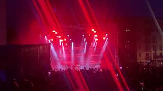 Shed Seven  Chasing rainbows  Leeds Millennium Square 150723 [upl. by Weider587]