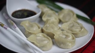 Przepis na Pierożki wonton z wieprzowiną na parze [upl. by Mickelson]