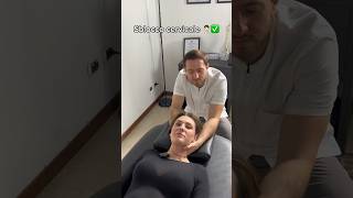 Trattamento della cervicale 💪🏻 osteopata osteopatia thrust asmr [upl. by Eelrebma]