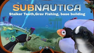 Subnautica S1 E6 Tips and Tricks SUPER fast way to get Enameled glass and food 2018 [upl. by Llerrat]