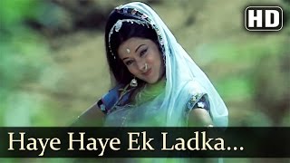 Kachche Dhaage  Haye Haye Ek Ladka Mujhko Khat Likhta Hai  Lata Mangeshkar [upl. by Valentia]