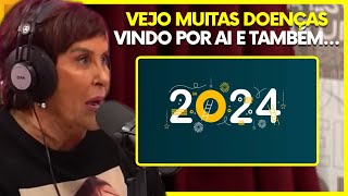 MARCIA SENSITIVA FAZ PREVISÕES PARA O ANO DE 2024😳  PodcatsDelas Cortes [upl. by Crow]