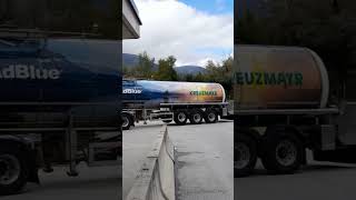 trucksattelzug Tankzug reversiert Parkplatz Brixlegg [upl. by Rois311]