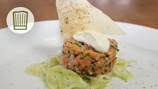 LachsTatar auf Fenchel mit Wasabi und Knuspersegel chefkoch [upl. by Rediah]