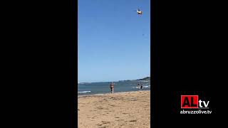 Turista muore in spiaggia a Torino di Sangro [upl. by Eilyac263]