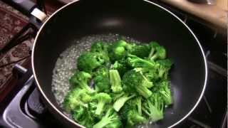 HOW TO MAKE BROCCOLI WITH GINGER AND GARLIC SAUCE [upl. by Namialus362]