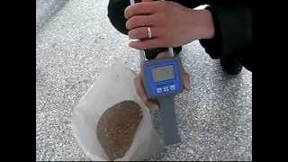 Sawdust Moisture Meter KJ TK100W [upl. by Etnahc]