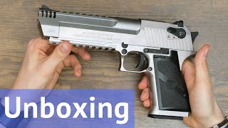 Airsoft Unboxing the Desert Eagle L6 Silver Cybergun  WE [upl. by Harley]