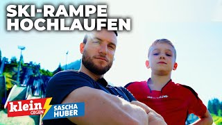 SaschaHuber vs Leonas 10 Wer läuft schneller die SkiRampe hoch  Klein gegen Groß [upl. by Stouffer738]