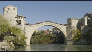 Trentanni dopo la Bosnia ricorda la distruzione del ponte di Mostar [upl. by Adnarrim]