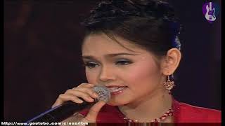 Siti Nurhaliza  Bicara Manis Menghiris Kalbu Live In AJL 2002 HD [upl. by Yenttihw]