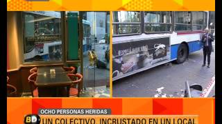 Un colectivo terminó incrustado en un local  telefe noticias [upl. by Silenay]