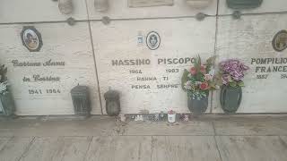 Tomba di Massimo Piscopo al Cimitero di Zinola a Savona [upl. by Flor]