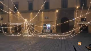 CCastello crollate le luminarie natalizie in piazza Matteotti [upl. by Thetos637]