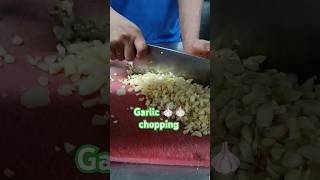 garlic chopping karne ka tareeka kichen mai kuch alag hi hai [upl. by Bambie]