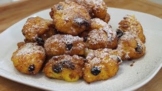 FRITTELLE DOLCI DI POLENTA  Buono Facile Veloce [upl. by Idnek473]