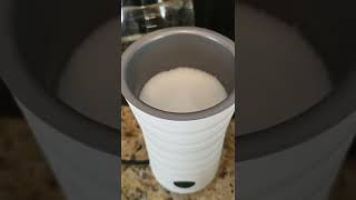 Secura Electric Milk Frother Automatic Milk Steamer Review Super quiet Easy to use Froths well [upl. by Ferdinanda]