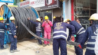 Stringing 33kV Aerial Bundled Conductors මධ්‍යම වෝල්ටියතා ඇහැසි පොදි රැහැන් ඇදීම [upl. by Marina]