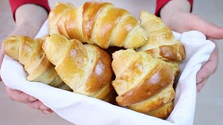 CORNETTI DOLCI Ricetta Facile con poco burro  Easy and Quick Croissant Recipe [upl. by Milon]