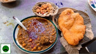 Delhi ke sabse alag Chole Bhature Indian Street Food at its best [upl. by Oznecniv940]