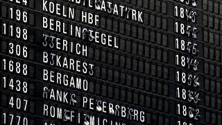 The wonderful splitflap Departure Board at Frankfurt Airport [upl. by Ted568]