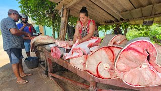 Wow Rustic Village Beautiful Street Fish Markets Hard Day In Life Of Villagers [upl. by Eidnam]