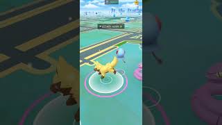 Golden Shiny✨ Pokemon Pgsharp Pokemon Go [upl. by Eliathan]