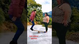 Funny video of beauties come home and grab tickets to use Ctrip Ctrip train tickets Laugh until [upl. by Okimuy]