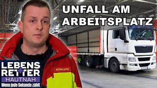 Arbeitsunfall Fahrer bei Containerverladung schwer verletzt  Lebensretter hautnah  SAT1 [upl. by Amabil286]