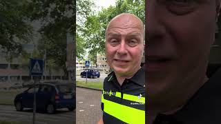 Politie Moet je een fietser voorrang geven bij een Zebrapad Uitleg video politie [upl. by Uticas]