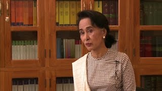 Birmanie Suu Kyi sûre de remporter des élections quotlibresquot [upl. by Adnwahsor]