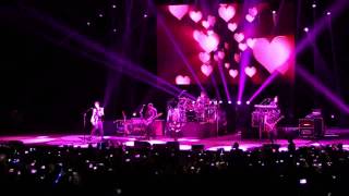 AVRIL LAVIGNE  HELLO KITTY  AUDITORIO TELMEX [upl. by Hurff]