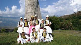 Grupi i femijeve gjirokastrite OBELISKU  BAJAMET E LAGJESwmv [upl. by Eisyak791]