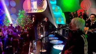 Robbie Williams Advertising Space Live on Top of The Pops 18 Dec 05 [upl. by Payton]