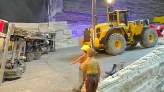 WHEEL LOADER  RC VOLVO L250G WORKS HARD  THE BIG RC CARRARA MINE rc live action heavy day [upl. by Hanzelin469]