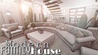 ROBLOX BLOXBURG Modern Family House  House Build [upl. by Ahkihs]