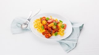 Groenterijke tagliatelle amp tomaatjes – Allerhande [upl. by Einhapets]