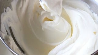 Cách ĐÁNH BÔNG KEM TƯƠI  How to make and stabilize whipped cream  Savoury Days [upl. by Nnav]