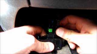 TUTO réparer le problème du voyant dairbag how repair airbag warning light [upl. by Ynnod]