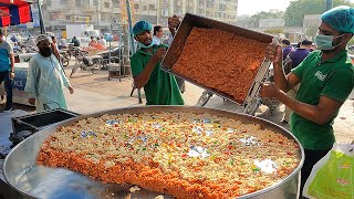 Gajar Ka Halwa Recipe Mega Kitchen Prepared 200Kg Gajar Halwa Delicious Carrot Halwa Making Process [upl. by Tomasina]