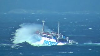 TRAGHETTO CONTROVENTO ferry upwind during a sea storm [upl. by Remliw743]