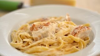 FETTUCCINE ALFREDO CON POLLO  Cómo Hacer Una Salsa Alfredo  SyS [upl. by Florence814]