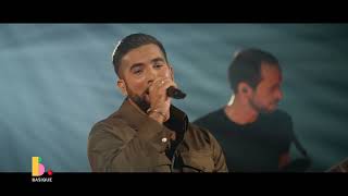 Kendji Girac  quotDans mes brasquot en duo avec Dadju Basique le concert [upl. by Nefets]