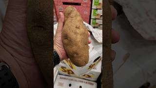 అమెరికా lo బంగాళా దుంపలు చాలా పెద్దగా untai large potatoes in USA half kg each usa telugu vlogs [upl. by Placida]