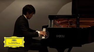 Bruce Liu – Ravel No 3 Une barque sur locéan Miroirs M 43 Live at Fondation Louis Vuitton [upl. by Dylane]