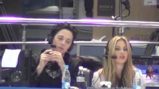 00008 Sochi 2014 Johnny WEIR singing and Tara Lipinski during FD [upl. by Suiramed]